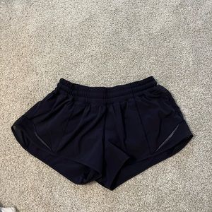 Lululemon Hotty Hot Shorts 2.5”